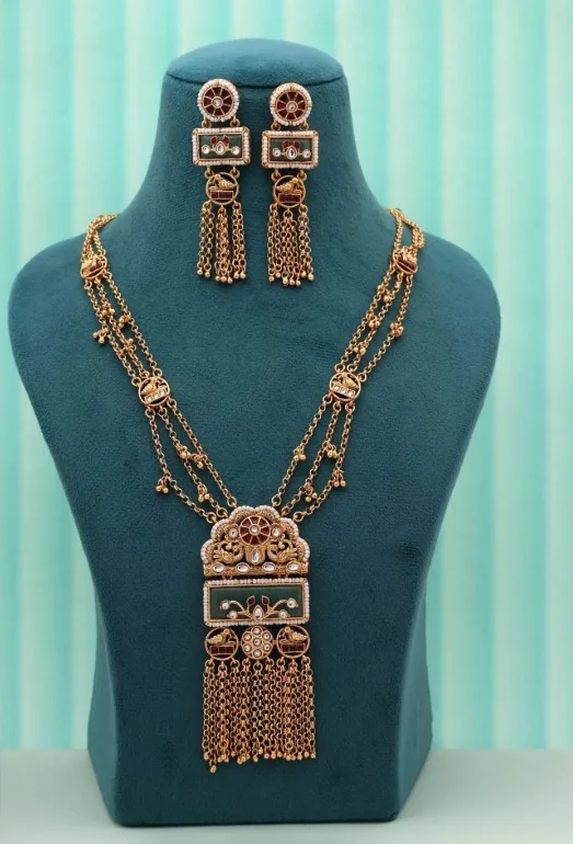 Pista Green & Maroon Color Ethnic Designer Matte Gold Necklace Set